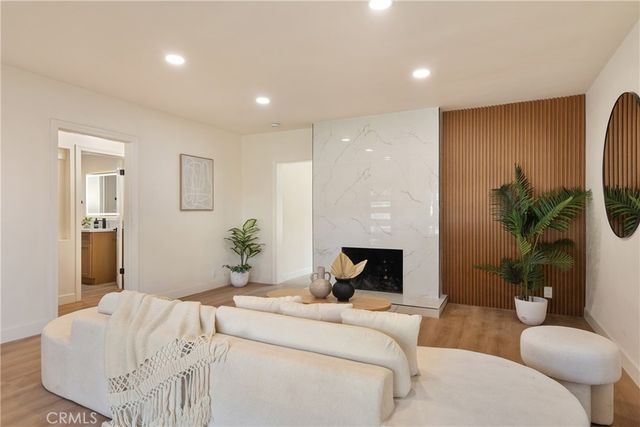 2280 San Francisco, Long Beach, CA 90806