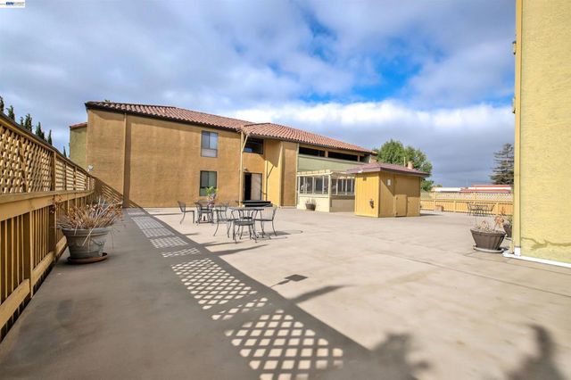 16006 E 14Th St 213, San Leandro, CA 94578