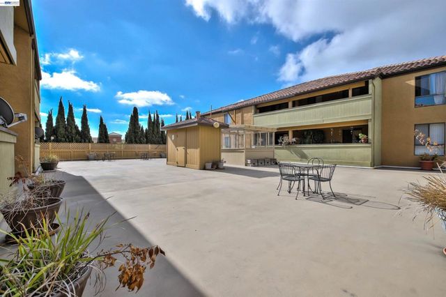 16006 E 14Th St 213, San Leandro, CA 94578