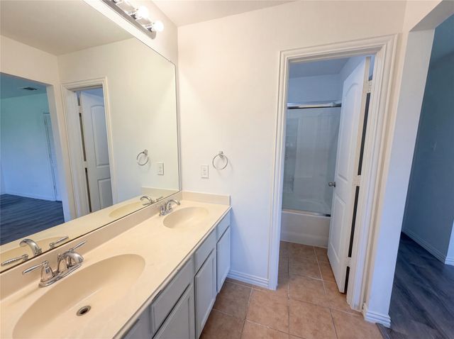 1241 Camden Yard Drive, Fort Worth, TX 76028