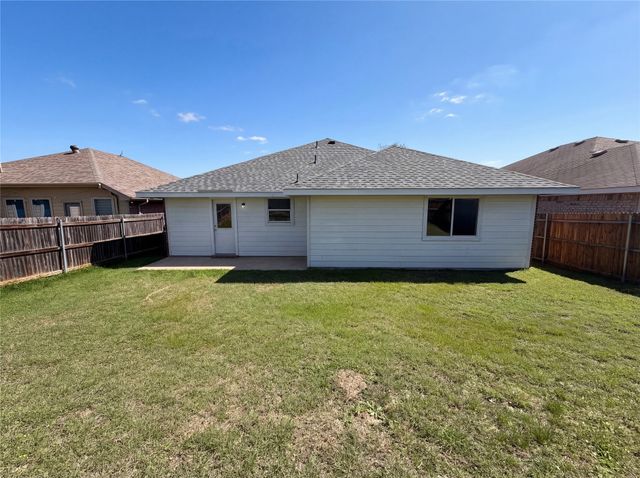 1241 Camden Yard Drive, Fort Worth, TX 76028