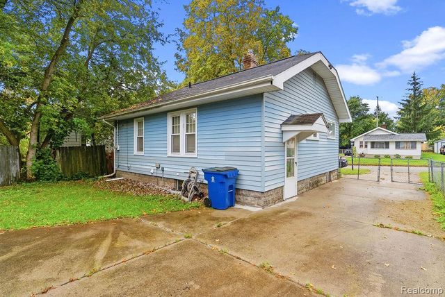 2530 Paducah Street, Flint, MI 48504