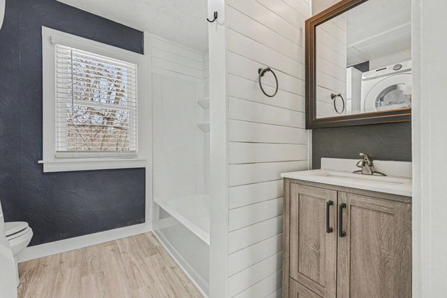 329 Bond Street, Allegan, MI 49010