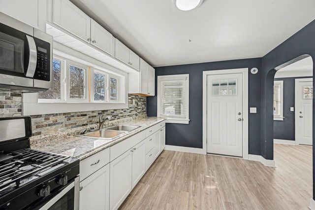 329 Bond Street, Allegan, MI 49010