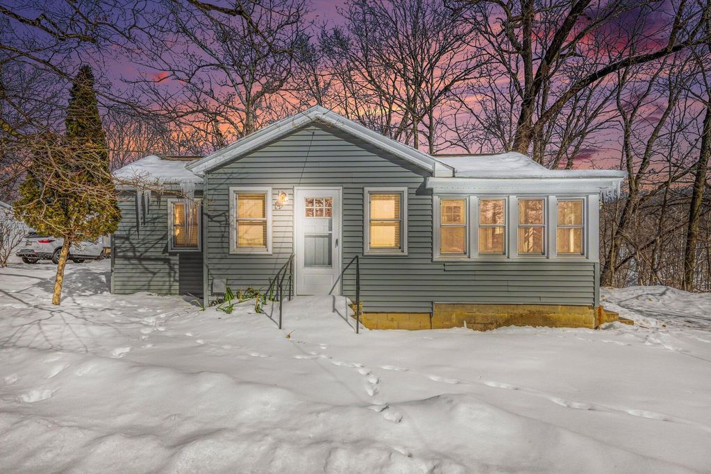 329 Bond Street, Allegan, MI 49010