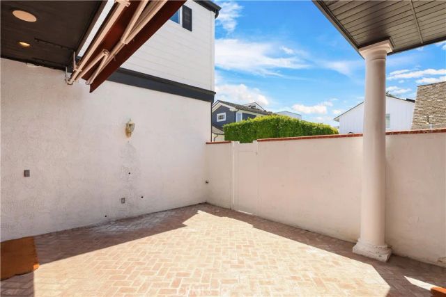 2025 E Balboa, Newport Beach, CA 92661