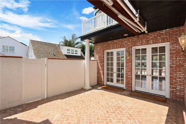 2025 E Balboa, Newport Beach, CA 92661