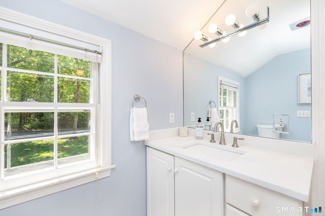 60 Old Wood Road, Avon, CT 06001