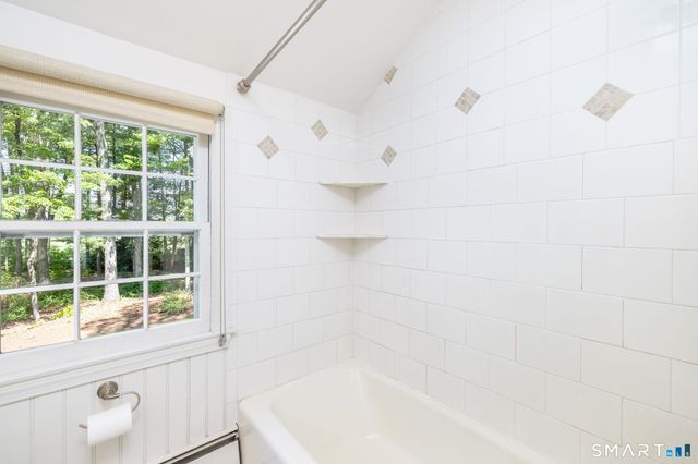 60 Old Wood Road, Avon, CT 06001