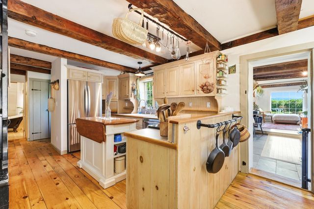 235 Middle Road, Deerfield, NH 03037