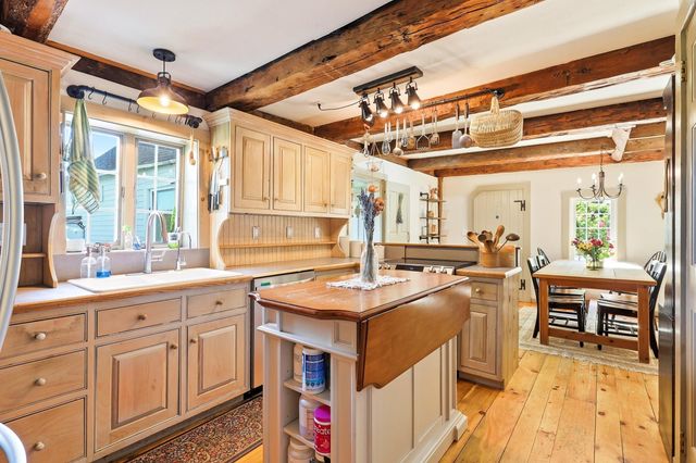 235 Middle Road, Deerfield, NH 03037