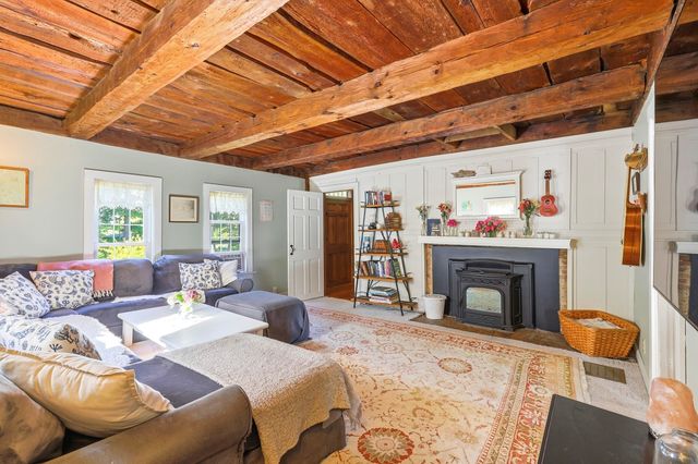 235 Middle Road, Deerfield, NH 03037