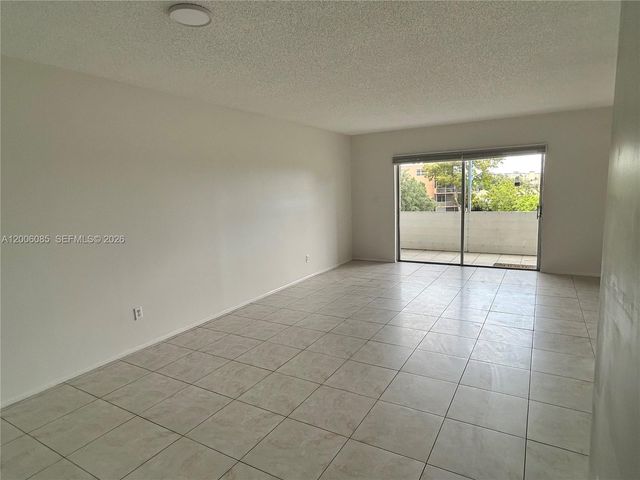 3000 E Sunrise Lakes Dr 302, Sunrise, FL 33322