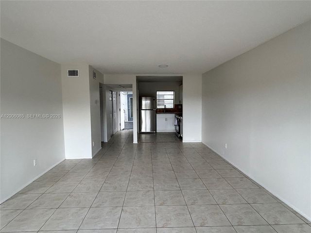 3000 E Sunrise Lakes Dr 302, Sunrise, FL 33322