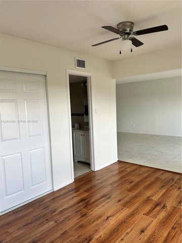 3000 E Sunrise Lakes Dr 302, Sunrise, FL 33322