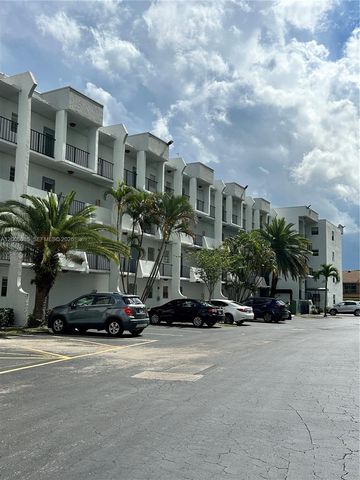 3000 E Sunrise Lakes Dr 302, Sunrise, FL 33322