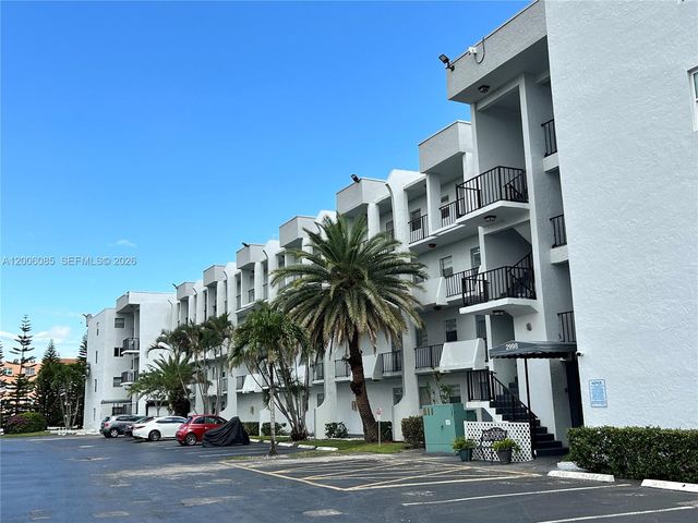 3000 E Sunrise Lakes Dr 302, Sunrise, FL 33322