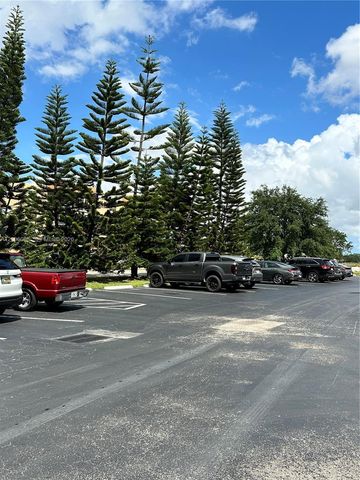 3000 E Sunrise Lakes Dr 302, Sunrise, FL 33322