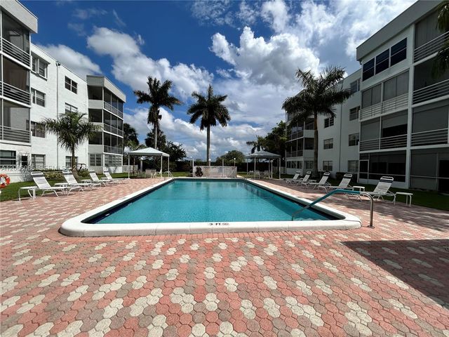 3000 E Sunrise Lakes Dr 302, Sunrise, FL 33322