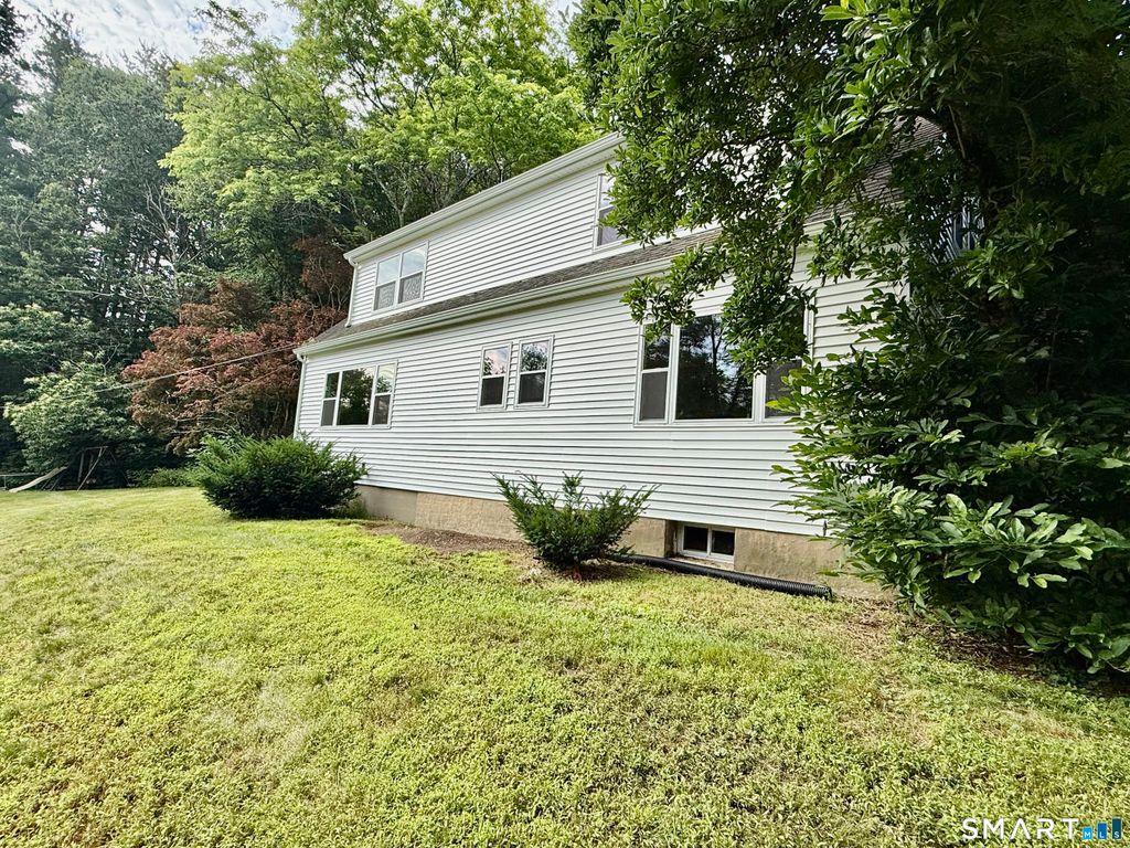 241 Hoop Pole Hill Road, Woodbury, CT 06798