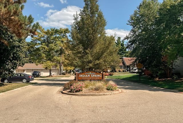 4382 Indian Spring Drive SW, Grandville, MI 49418