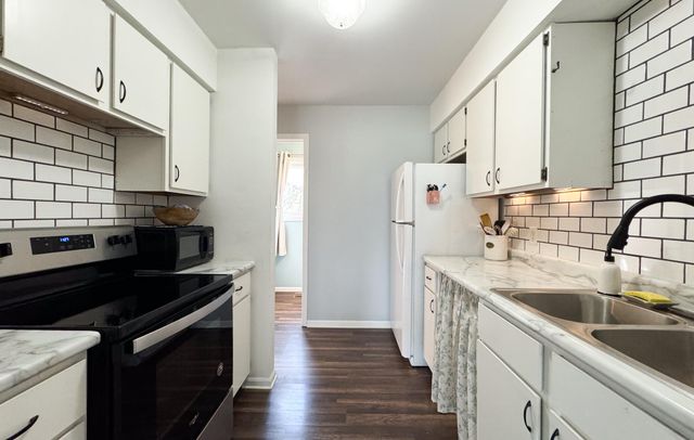 4382 Indian Spring Drive SW, Grandville, MI 49418