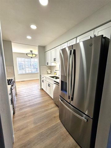1976 Ridge Court, Royal Oak, MI 48073