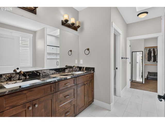 12500 Nw 48TH Ct, Vancouver, WA 98685
