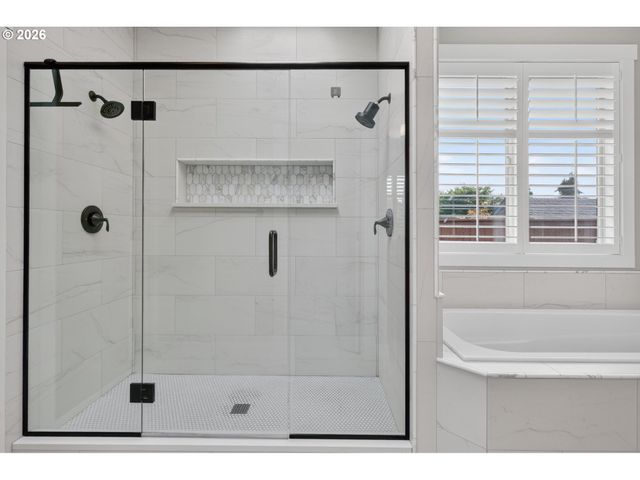 12500 Nw 48TH Ct, Vancouver, WA 98685
