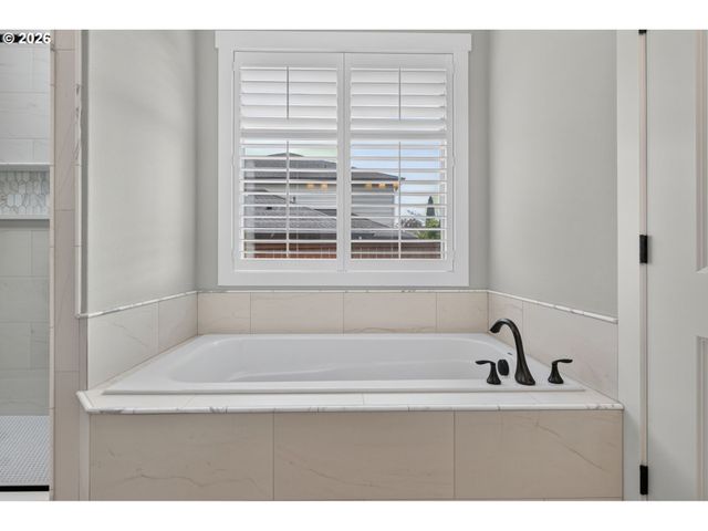 12500 Nw 48TH Ct, Vancouver, WA 98685