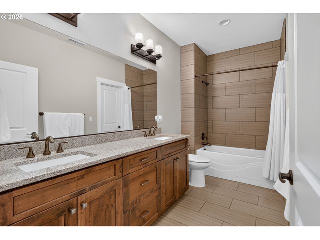 12500 Nw 48TH Ct, Vancouver, WA 98685