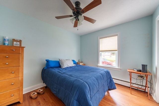 95 Lake St, Webster, MA 01570