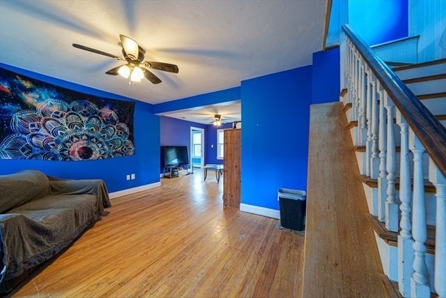 95 Lake St, Webster, MA 01570