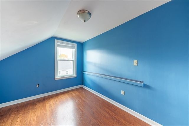 95 Lake St, Webster, MA 01570