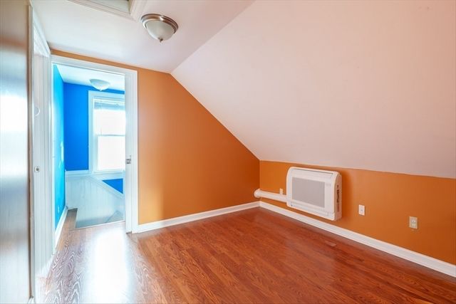 95 Lake St, Webster, MA 01570