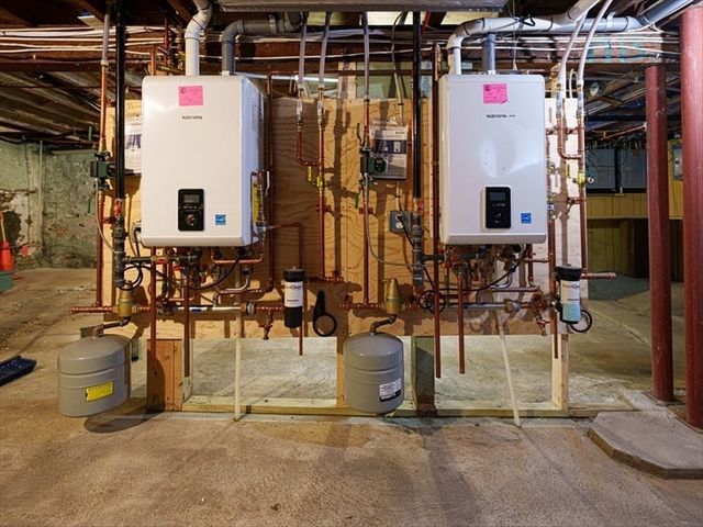 95 Lake St, Webster, MA 01570