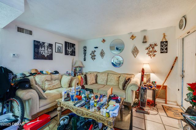 600 S Segrave Street, Daytona Beach, FL 32114