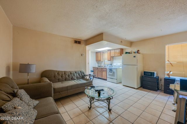 600 S Segrave Street, Daytona Beach, FL 32114