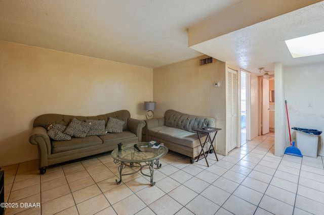 600 S Segrave Street, Daytona Beach, FL 32114