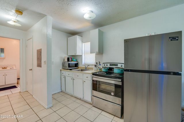 600 S Segrave Street, Daytona Beach, FL 32114