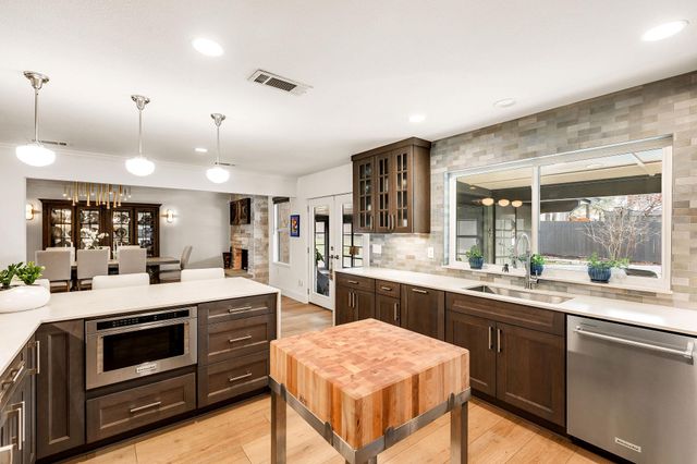 2505 Side CV, Austin, TX 78704