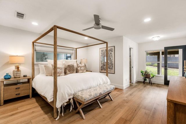 2505 Side CV, Austin, TX 78704