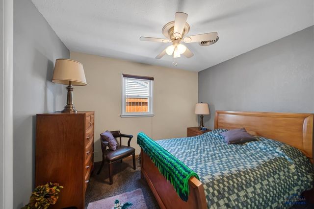 402 E MEADE ST, Rapid City, SD 57701