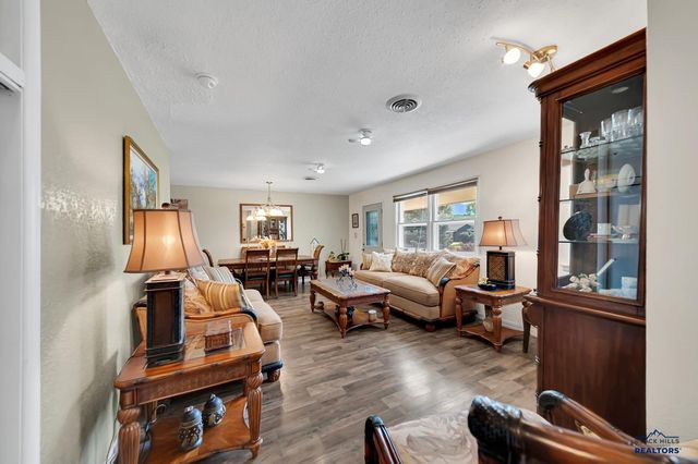 402 E MEADE ST, Rapid City, SD 57701