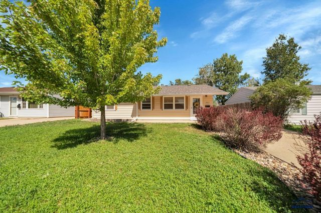 402 E MEADE ST, Rapid City, SD 57701