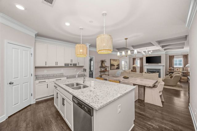 910 Springlane Dr, Nolensville, TN 37135