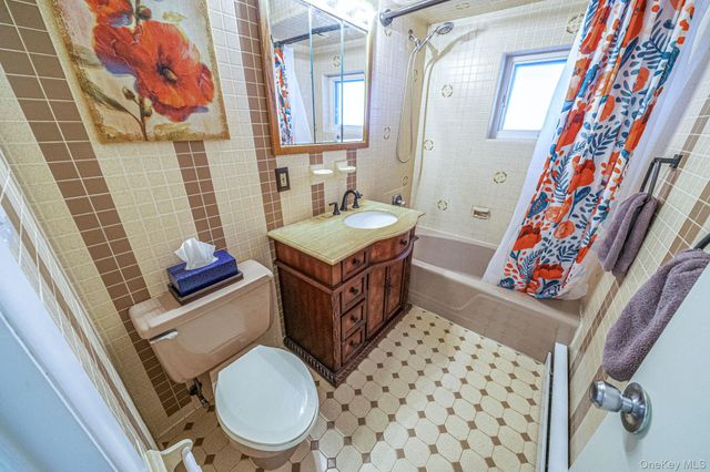 2384 Cambridge Street, East Meadow, NY 11554
