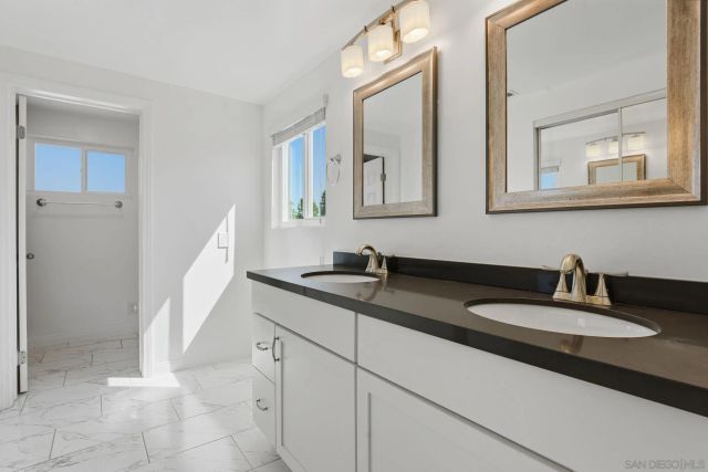 9676 Cypress Vale Dr, Lakeside, CA 92040