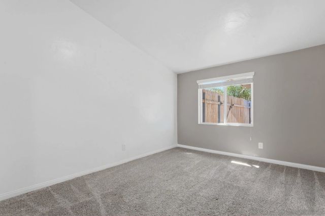 9676 Cypress Vale Dr, Lakeside, CA 92040