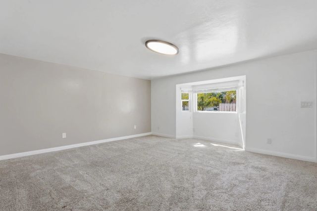 9676 Cypress Vale Dr, Lakeside, CA 92040